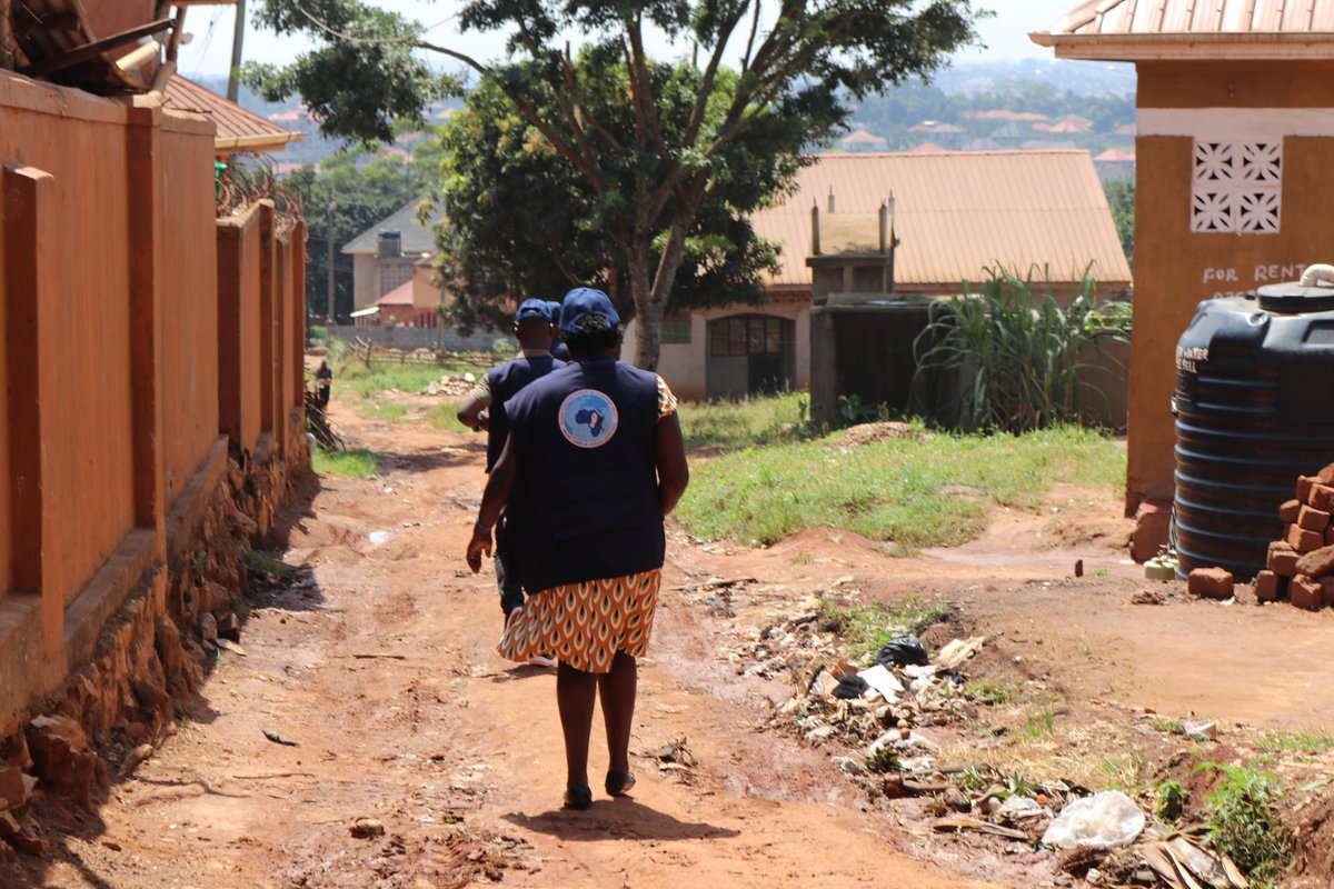 AFENETAfrica's tweet image. 🔍 "We are taking a comprehensive approach—visiting health facilities, reviewing patient records, and ensuring no cases are missed. More teams on the ground would strengthen Uganda’s response." — Dr. Olivia Namusisi, Epidemiologist, @AFENET #Ebola #CaseFinding