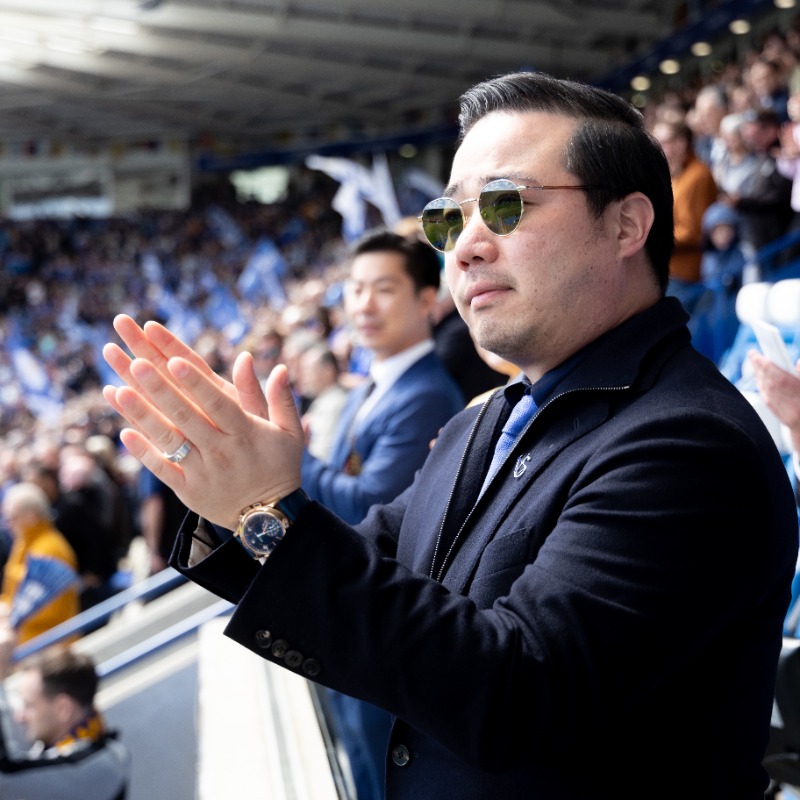 LCFC's tweet photo. “There’s everything to play for during the coming weeks, and we are all ready to fight for it.” – Khun Top ✊
Read our Chairman’s #LEIARS programme notes 👇