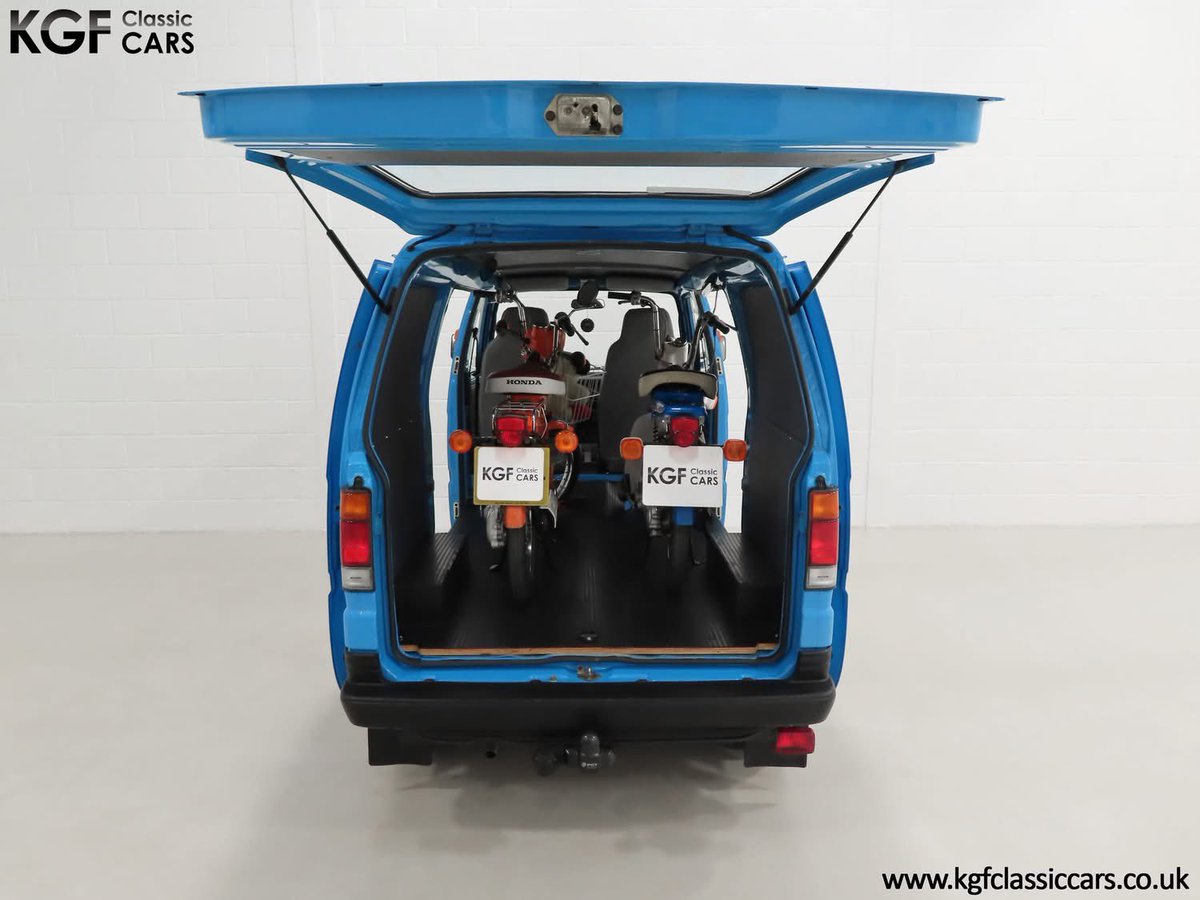 KGF Classic Cars tweet media