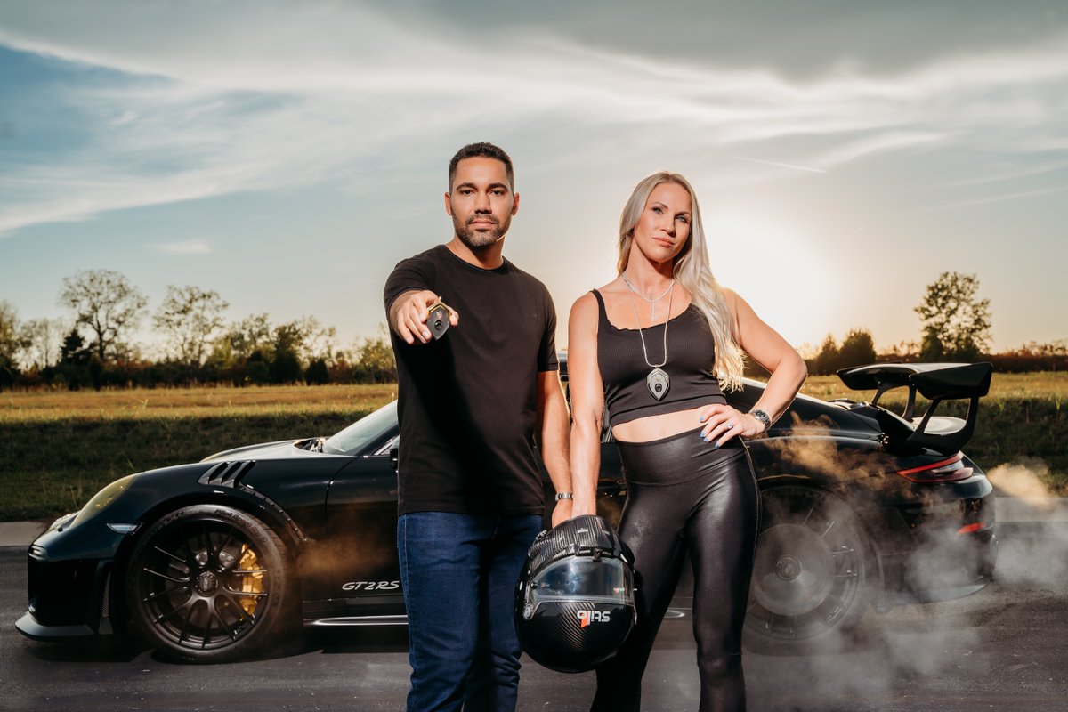 T10 Bespoke tweet media