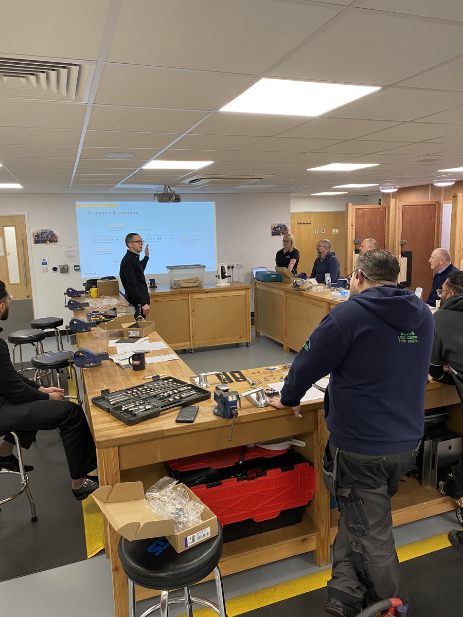 MLA_locksmiths's tweet image. Yesterday, we welcomed Michelle Saunders and James Bowden from @Codelocks  for a training session!  

They guided participants through the CL5010 Electric Lock installation and programming.   

Check out some highlights! 🚪🔐 #Codelocks #TrainingSession #ElectricLock