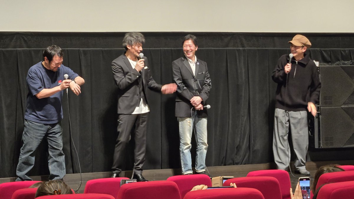 snnm5328's tweet image. チネチッタ上映後の舞台挨拶、その⑤
侍タイワールドが拡がって行きそうな企画が目白押し！
安田監督って端から“こっち側のひと”なので、監督賞か
風呂敷広げて我々が拡散するスペシャルタッグをよくご存知♪
#侍タイムスリッパー
#チネチッタ 
#ブルーリボン賞
#バレンタインデー
#山口馬木也誕生祭