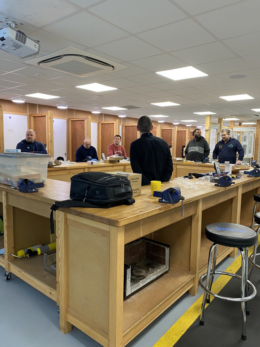 MLA_locksmiths's tweet image. Yesterday, we welcomed Michelle Saunders and James Bowden from @Codelocks  for a training session!  

They guided participants through the CL5010 Electric Lock installation and programming.   

Check out some highlights! 🚪🔐 #Codelocks #TrainingSession #ElectricLock