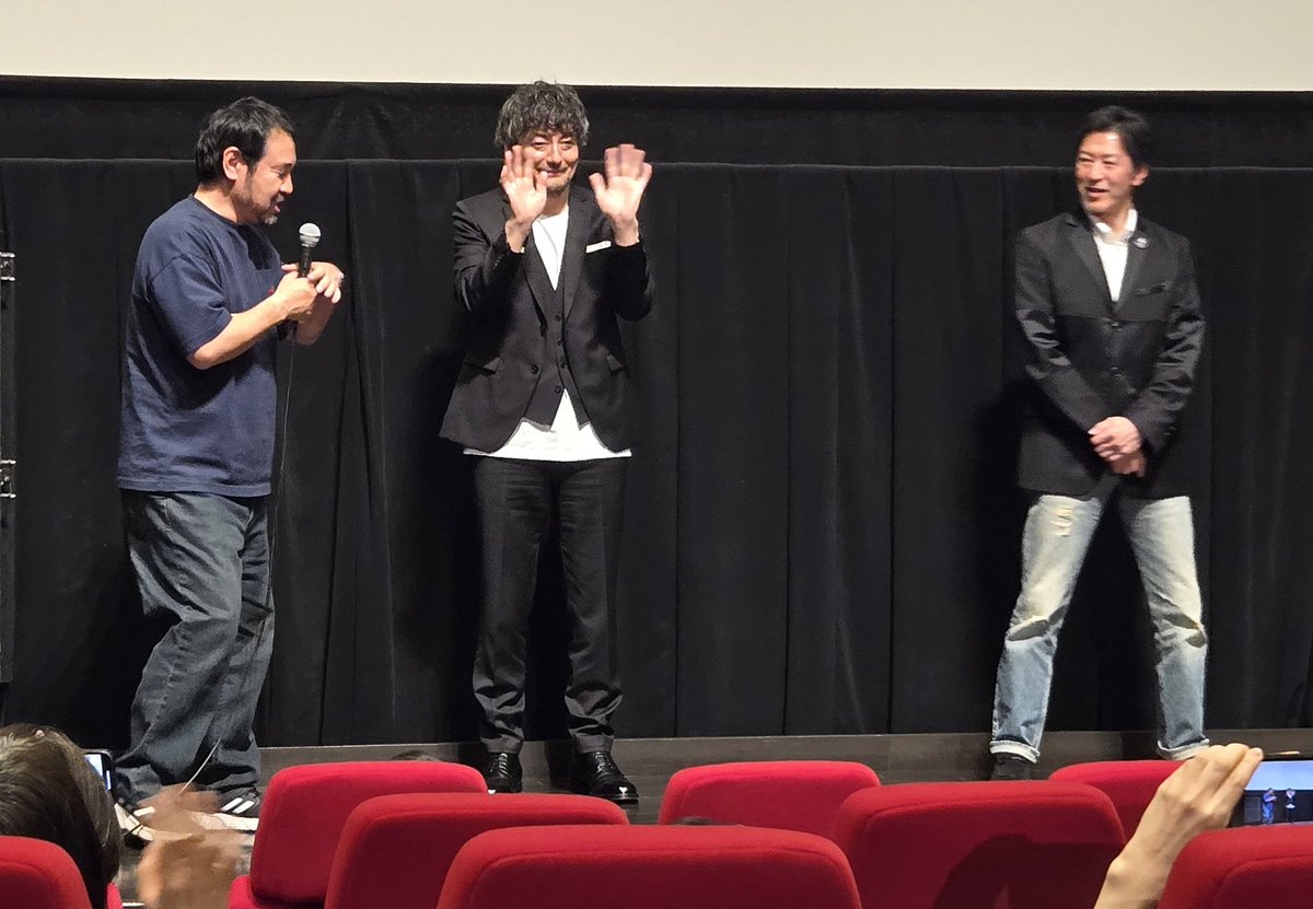 snnm5328's tweet image. チネチッタ上映後の舞台挨拶、その⑥
500席を越すシアターが満席完売なので、時間の都合上“お見送り”はなし、その代わりにちゃちゃっと場内お練りを。
#侍タイムスリッパー
#チネチッタ 
#ブルーリボン賞
#バレンタインデー
#山口馬木也誕生祭