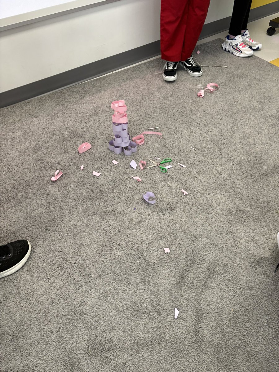 Happy Valentine’s Day 💕💌💘! Students had to build a free standing tower out of hearts with only two pieces of  paper. Here are some of our winners! <a href="/MrsDoyleJ/">Julie Doyle</a> #STEMeducation <a href="/StVeronicaOCSB/">St. Veronica OCSB</a>