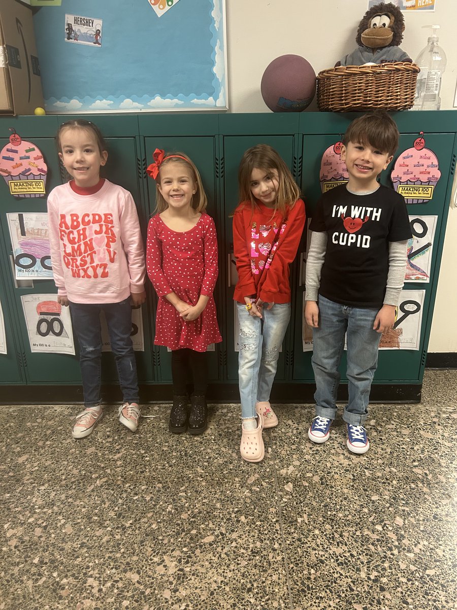 MESaacps's tweet photo. @AACountySchools Happy Valentine's Day from Millersville ES. https://t.co/kpnUZp0ABS