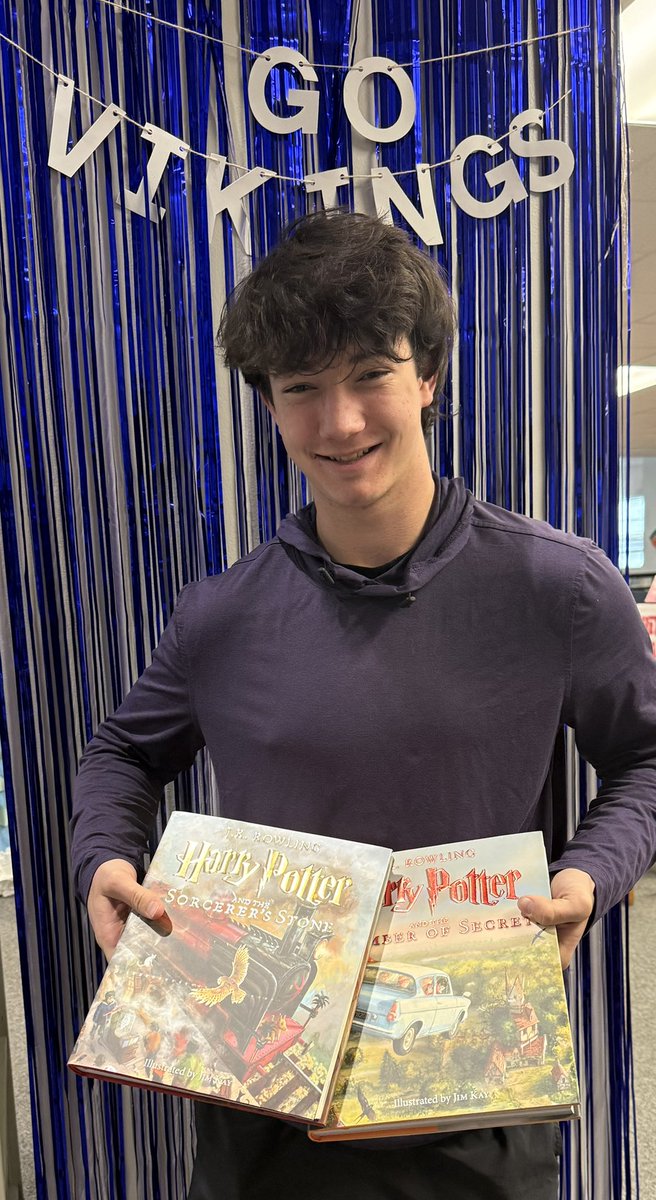 Junior Viking student wins two books of his choice in a drawing! Readers are leaders!
@LaneBuban <a href="/BISD_Libraries/">Bryan ISD Library Services</a> <a href="/BryanHS_PTSO/">Bryan High School PTSO</a> <a href="/BryanISD/">Bryan ISD</a>