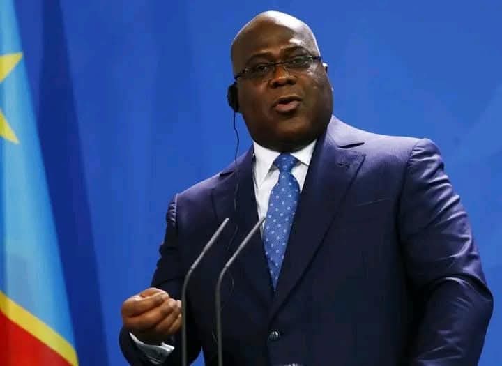 IjishoWeb's tweet photo. Ibibazo bigwira umugabo pe!

Ikibuga c'indege ca Kavumu bagicakiye none Félix Tshisekedi ntazokwitaba inama y'Ubumwe bwa Afirika . 

Umukuru w’igihugu ca Kongo yasubije inyuma urugendo yari afise i Addis Abeba. 

Ni umushikiranganji wa mbere azoserukira RDC. https://t.co/yCrBqbYEpy
