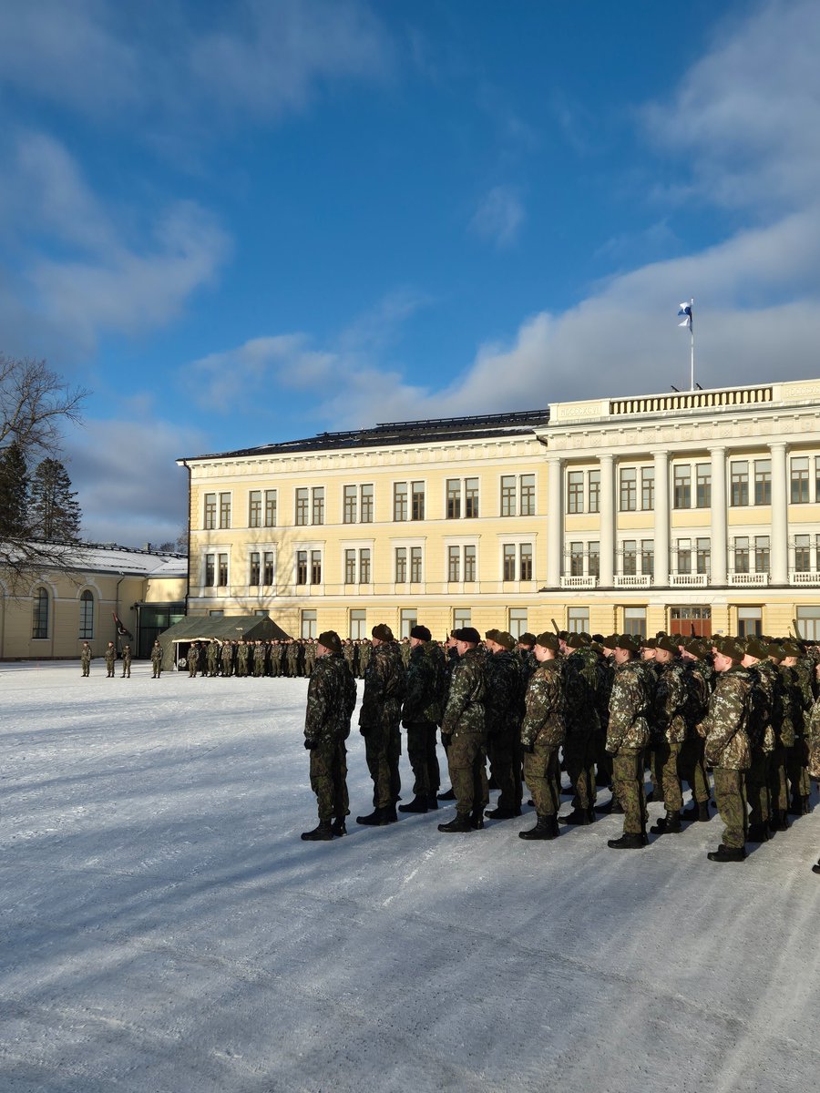 #Reserviupseerikoulu #RUK265 #SOJO21 kurssit ovat päättyneet. Onnittelut! 
#Hamina 'ssa oli päätösjuhla ja paraatikatselmus sekä ohimarssi. <a href="/MaasotaK/">Maasotakoulu</a>