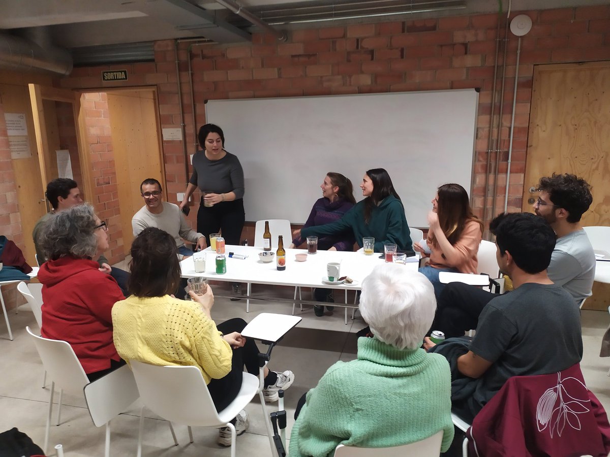 Ahir vam fer una dinàmica de socialització entre algunes panxetes del grup de consum 🫂

Una activitat divertida per a conèixer-nos millor 🙈