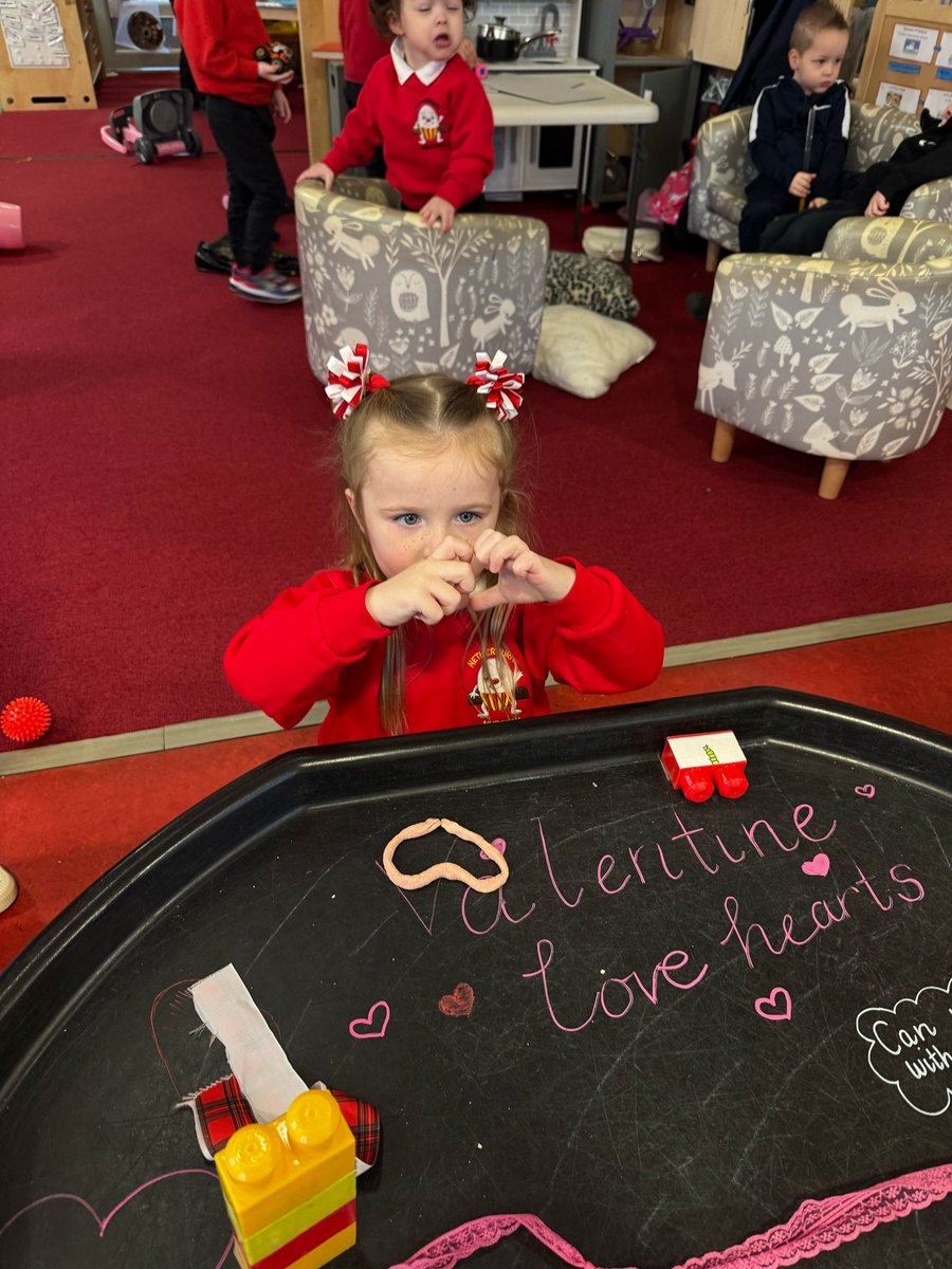 NetherburnPs's tweet image. Happy Valentine&apos;s Day from Netherburn nursery 💕💗💘#love 
#Valentinesday2025 @SLCEarlyLearn @SLCAttachment