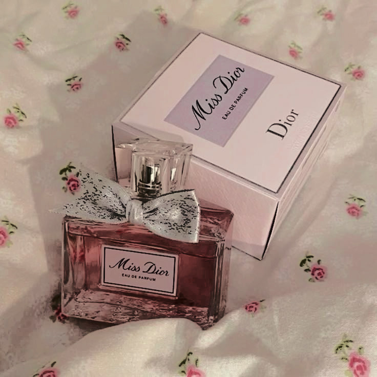 coenquer's tweet image. [package delivery 🚚🎁 — to: @areumhwa]

Happy Yejin Day! Selamat ulang tahun, Yejin. Semoga di hari spesial ini kamu diberkahi dengan kebahagiaan dan kesehatan, serta semua harapanmu segera terwujud. Aku harap kamu menyukai kadonya.

— Im Hyeonjun.