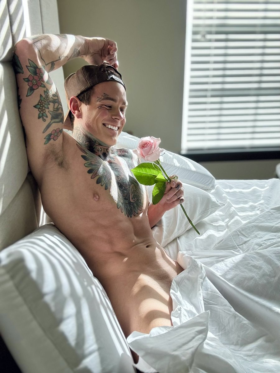 Happy Valentines Day 💘 Some fun new stuff posted on OnlyFans today 😏
