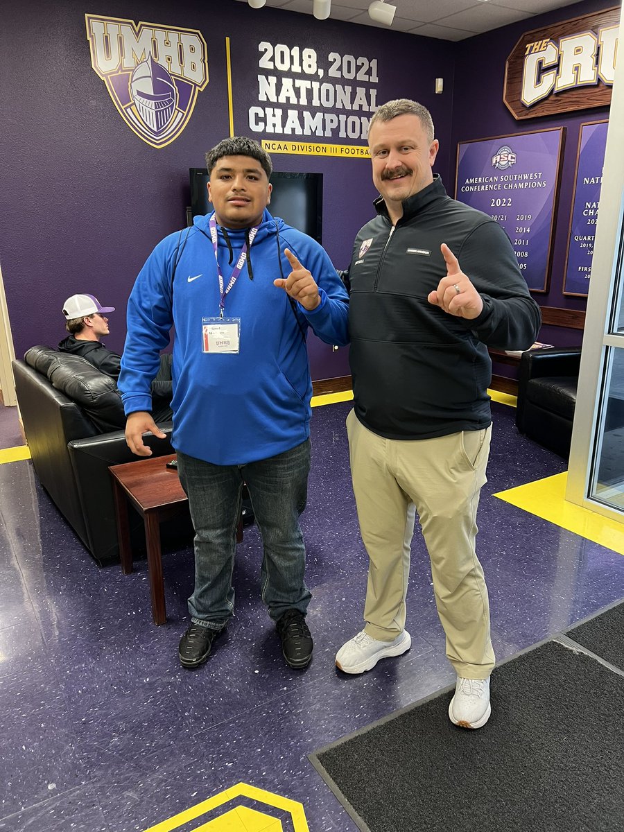 #AGTG After a great visit and conversation with <a href="/KeithStiffle/">Keith Stifflemire</a> I am blessed to say I have received an offer from <a href="/CruFootball/">UMHB Football🏈</a> It was great meeting all the coaches ! <a href="/Coach_Brace/">Nick Brace</a> <a href="/mcan409/">Mike Canizales</a> <a href="/TBC5_/">Coach Cormiér</a> <a href="/HFLonghorns409/">Hamshire-Fannett Athletics</a> @NE_Ok_HS_Sports