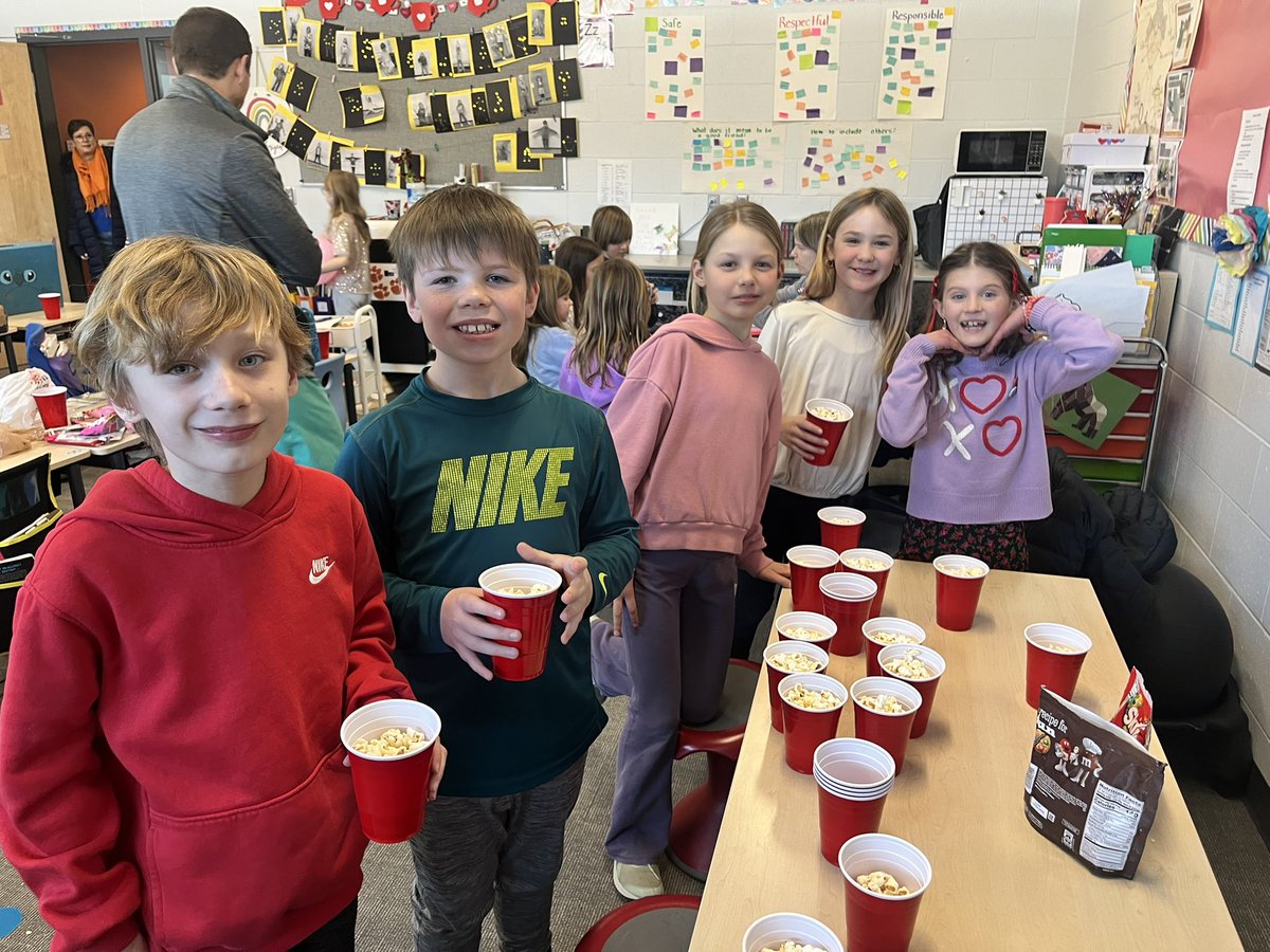 Happy Valentine’s Day from our Sunset Hills Tigers! 🧡