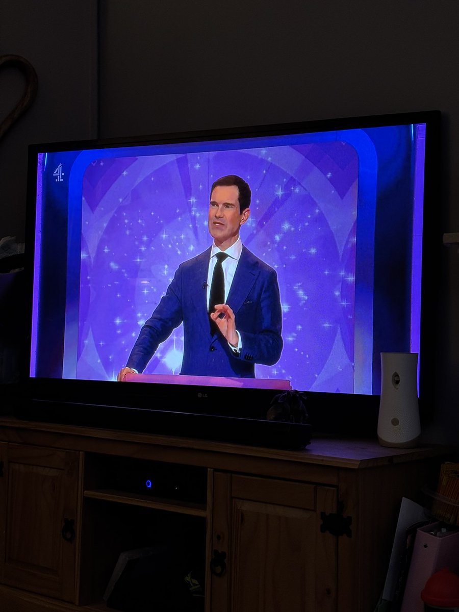 Laura Burrows tweet media