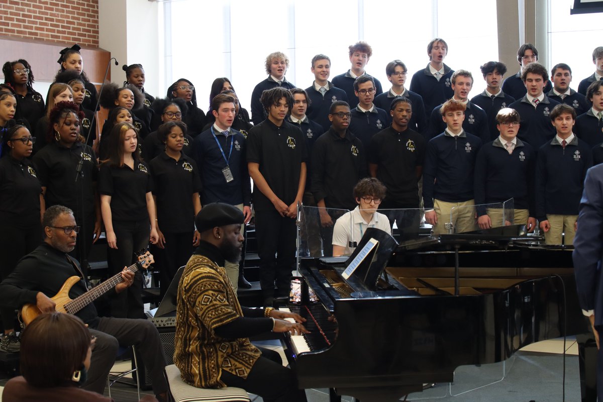 sluhjrbills's tweet image. We celebrated Black History Month with a festive All School assembly that featured a musical collaboration with the University City High School choir, a key note address from Doug Young ’73, and a round of “Family SLUH’d." #SLUHLife #AMDG