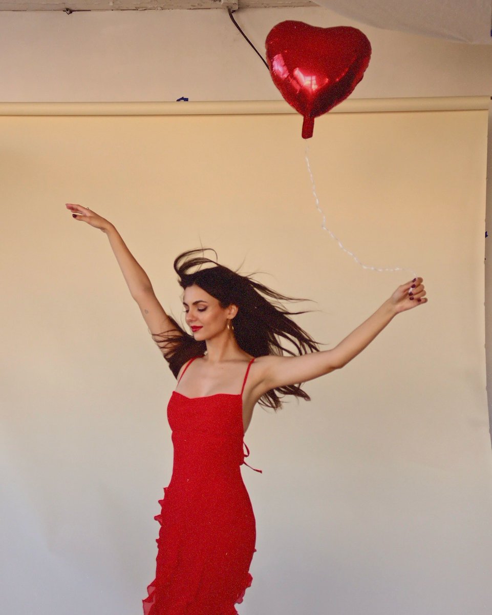 VictoriaJustice's tweet photo. happy v day 🥰 yesterday was the one year anniversary of tripped and it’s the quintessential song to send to your crush 🤭. I love you guys and more than anything, don’t forget to show some love to yourself today🫂💋 xoxox https://t.co/gaE9mqbscT