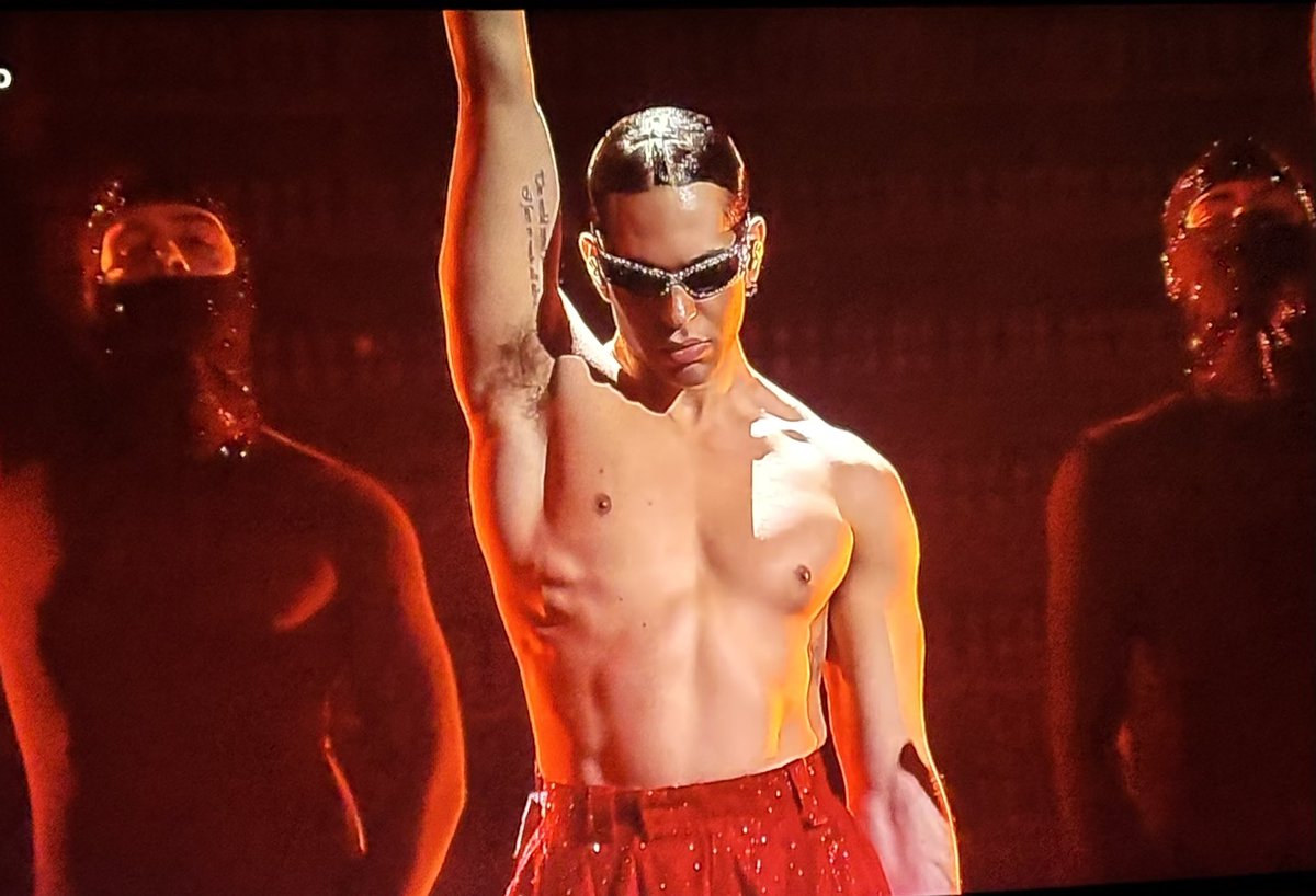 Vannacci ha sbagliato serata 
#Sanremo2025
#vedoilwoke