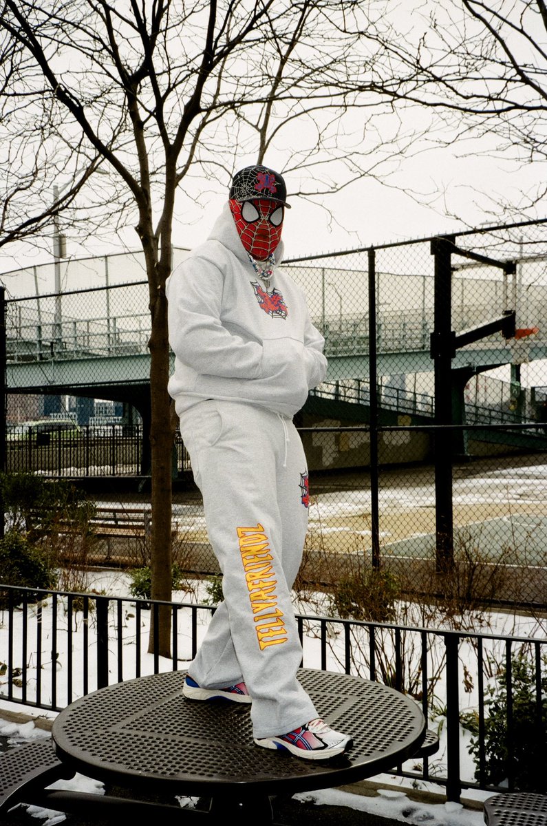 tellyafriendzma's tweet image. So I did a shoot for my brand inspired by the one and only … I call this the FRIENDZLY NEIGHBORHOOD SUIT 🕷️