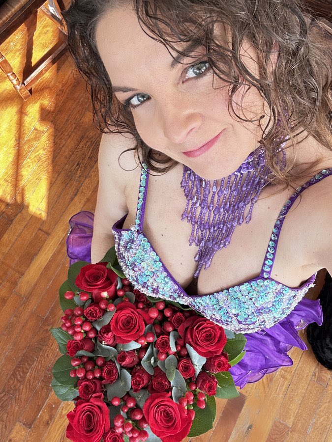 Oksana Glamour tweet media