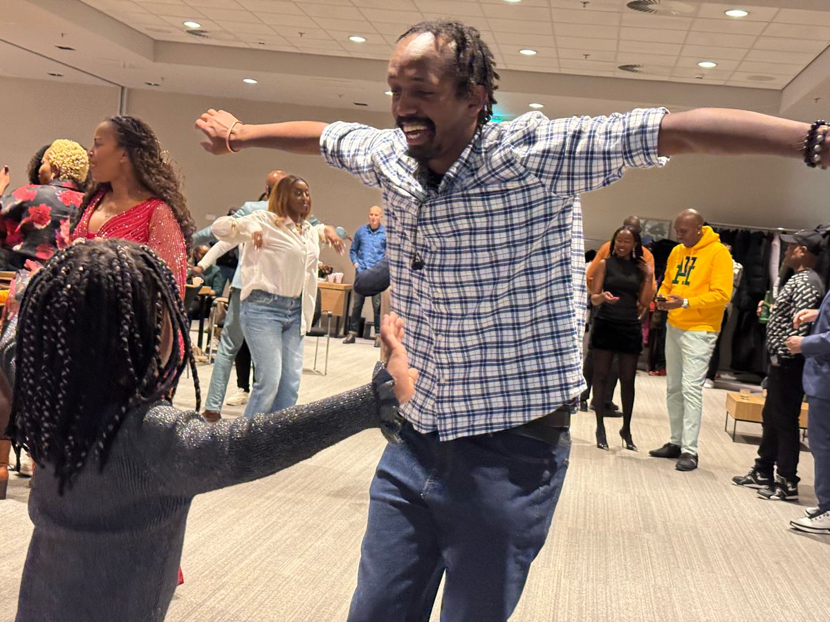 mucyowicyogere's tweet image. I.J.U.R.U ry' A.B.A.T.O !

#intore i #Rwanda 
#mpamirizaubuzima 
#mpamirizaurukundo 
#mpamirizaumurage

Ishusho: Rwibutso Judith  🙏🏾🙌🏽