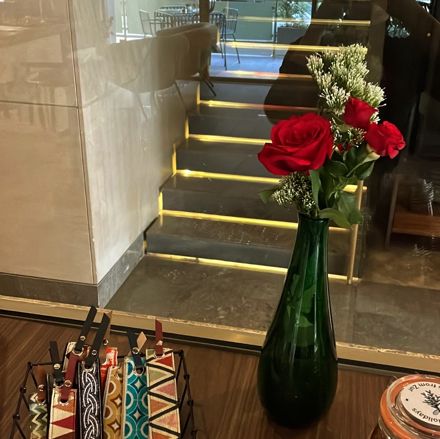 Ziad_AC's tweet photo. Part of their commitment to #local #artisanship and preserving the #environment, @zurbeirut is a proud supporter of the #Green #Glass #Recycling #Initiative - #Lebanon (#GGRIL)

#socent #csr #glassart #glassblowing #zerowaste #zerowasteliving #Beirut 

https://t.co/riJL0LoU3r https://t.co/wdnZ00TAp1