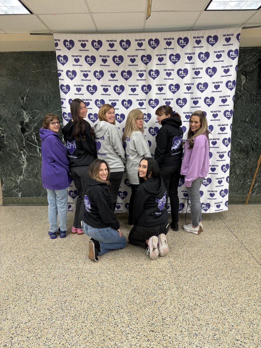 Ms. Bulla✨ tweet media