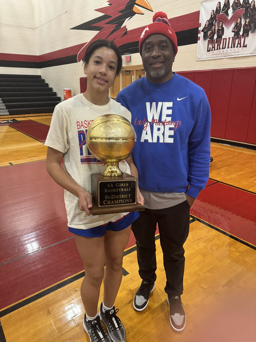 avazipporah's tweet image. 🔥6A Basketball BI-District Champs🔥
Varsity Pearce Mustangs #hoops