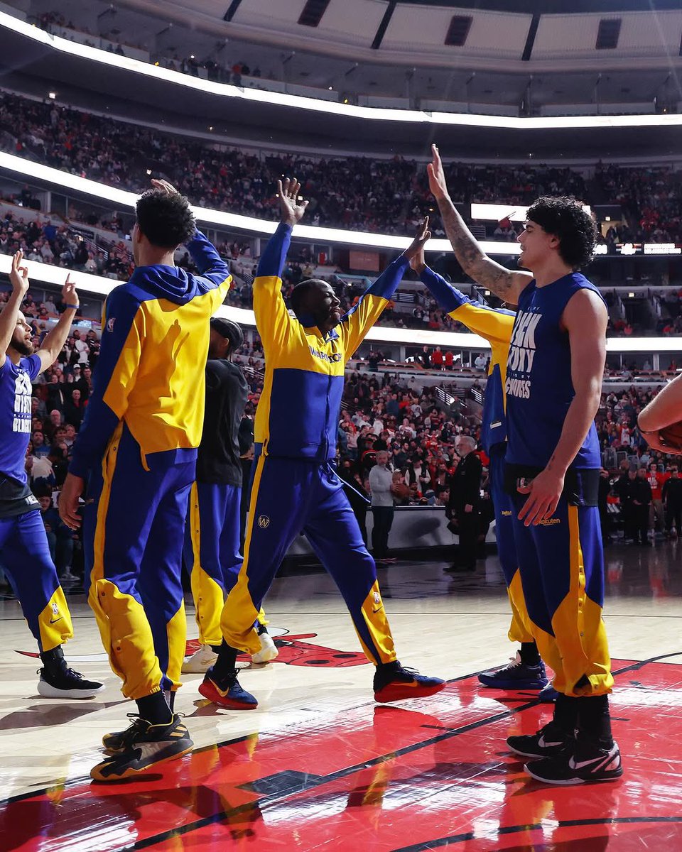 StephenCurry30's tweet image. 55 down…. Catch our breath, all star in the Bay- then we get back to it.