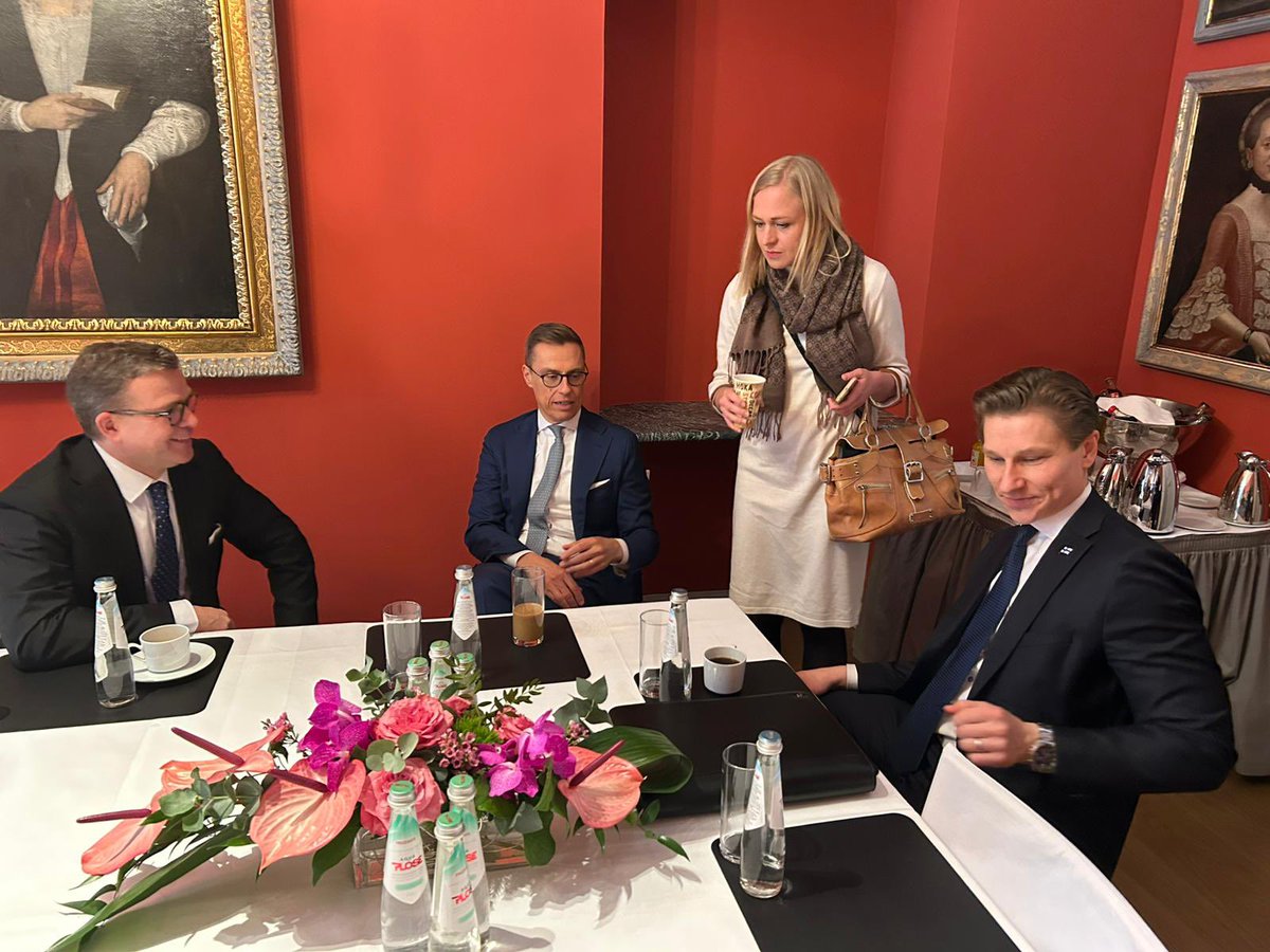 Finnish style coffee break at <a href="/MunSecConf/">Munich Security Conference</a>. Wonderful settings, serious topics: #Ukraine and #Europe deserve to live in #peace. It’s our people, our values, our future. 🇺🇦🇪🇺

#MSC2025