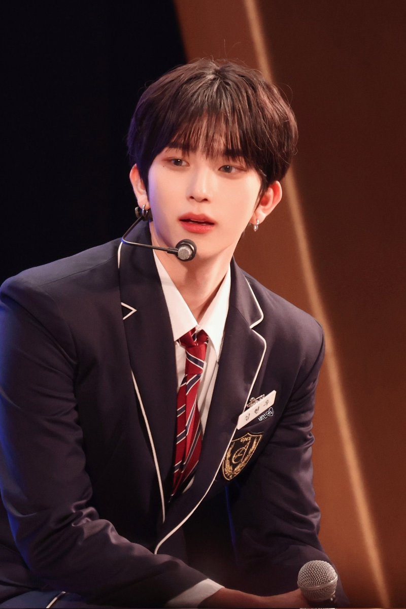 epxppss's tweet photo. 교복밳밍 달콤해서 혈당스파이크왔다 https://t.co/1kpi0tlUb4