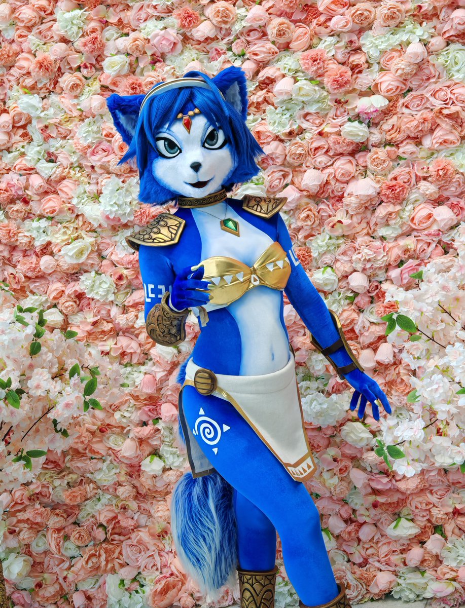 Happy Valentine's Day! 💗 💗

#krystal #starfox  #FursuitFriday