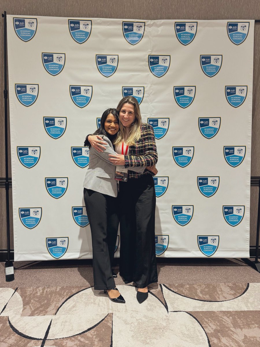 The GEIGS team was in Vegas for the #ASC2025 🎉  

<a href="/AnnaMaryJose1/">Anna Mary Jose, MBBS FICS (Jr)</a> is showcasing the amazing impact of our mentorship team!  

⚠️ Mentee &amp; Mentor applications drop soon! 👀✨ 

And shot out to <a href="/ayla_gerk/">Ayla Gerk</a> our previous Chair who came to support us💜
#GEIGS #MentorshipMatters