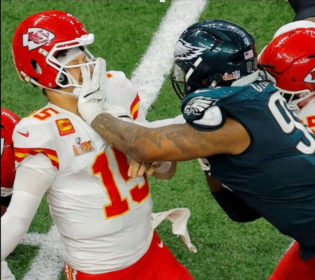 LGMAN44's tweet photo. ...Just know if I send you this ...I'm not trying to hear no more BS talked about our QB Jalen or anyone on our team anymore...STFU!!! GO BIRDS!!! https://t.co/cs1pR27n1L