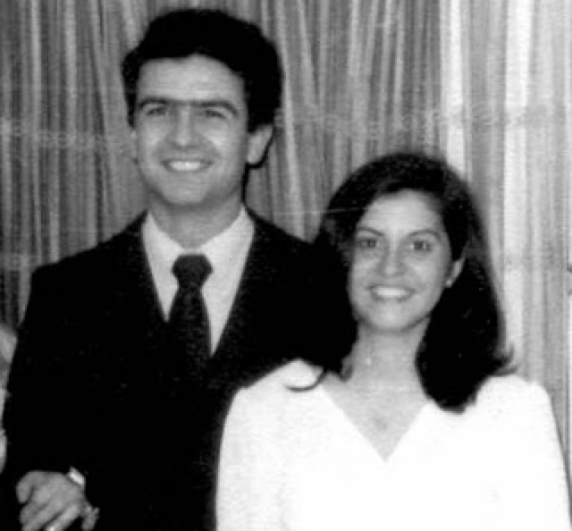 ANPIRomaPosti's tweet photo. #RobertoCoria, nipote di #JulioTroxler, politico assassinato dalla #TriplaA nel 1974, e sua moglie #EsterDonza, vennero rapiti il ​​#19febbraio 1977 dalla loro casa ad #Adrogué, nella provincia di #BuenosAires.Avevano 23 e 25 anni.Furono visti presso il #CCD "Puente". Scomparsi. https://t.co/1ZB3RDcI6v