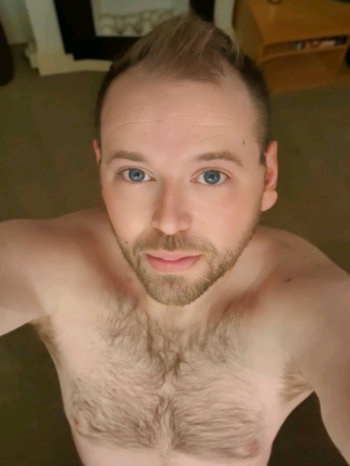 not_dave_'s tweet image. Happy ❤️ day