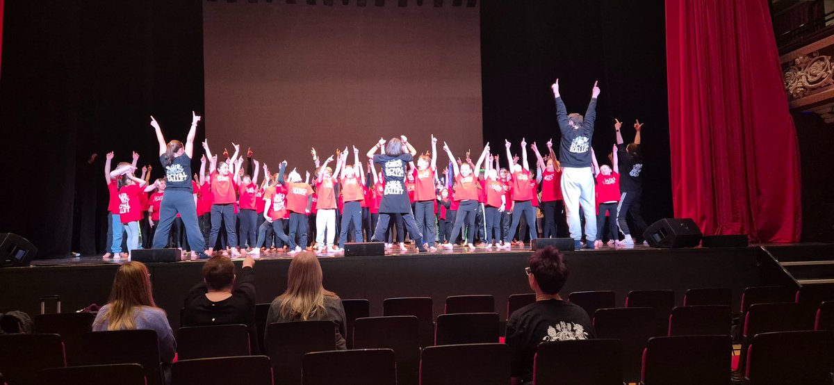 Carlton_MillsPS's tweet photo. Totally blown away with our children's performances! thank you @BradfordTheatre and @ROH_London for #ChanceToDance @bradford2025 #ExcellenceForAll @CATAcademyTrust @M https://t.co/yKd9TyAOyd