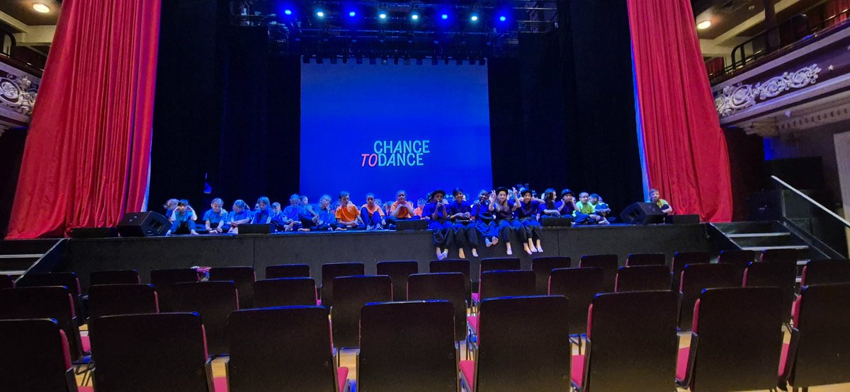 Carlton_MillsPS's tweet photo. Totally blown away with our children's performances! thank you @BradfordTheatre and @ROH_London for #ChanceToDance @bradford2025 #ExcellenceForAll @CATAcademyTrust @M https://t.co/yKd9TyAOyd