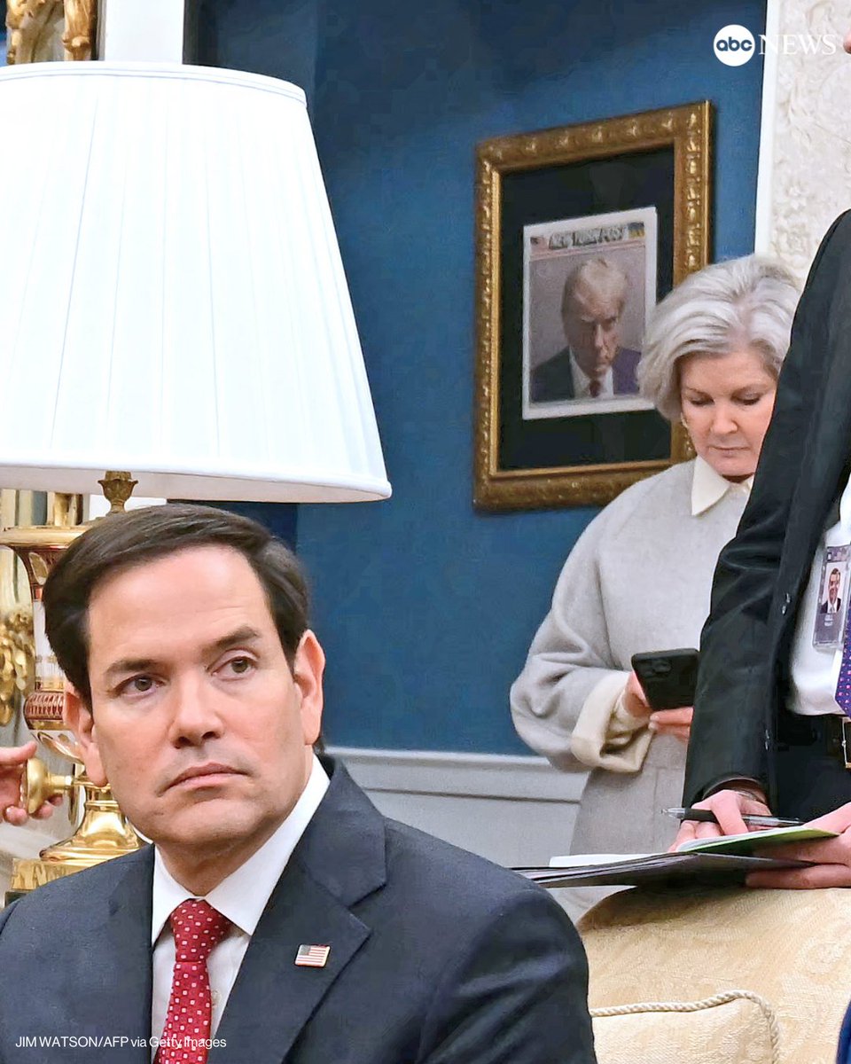 ABCWorldNews's tweet photo. Pres. Trump's mug shot has been hung on a wall just outside the Oval Office, photos show.

Read more: https://t.co/NFIERcijEC https://t.co/8XVAlHctSD