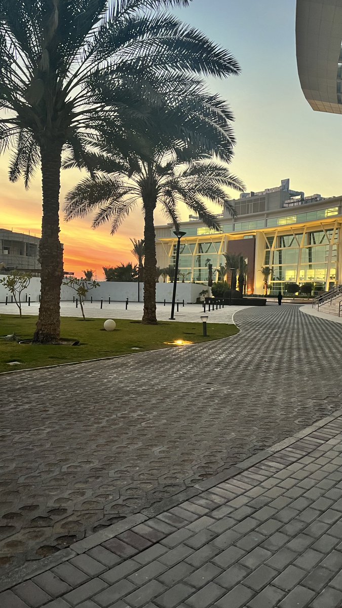 14/2/2024

The Slow philosophy can be summed up in a single word: balance. 
Be fast when it makes sense to be fast, and be slow when slowness is called for. Seek to live at what musicians call the tempo giusto: the right speed.

- Carl Honoré