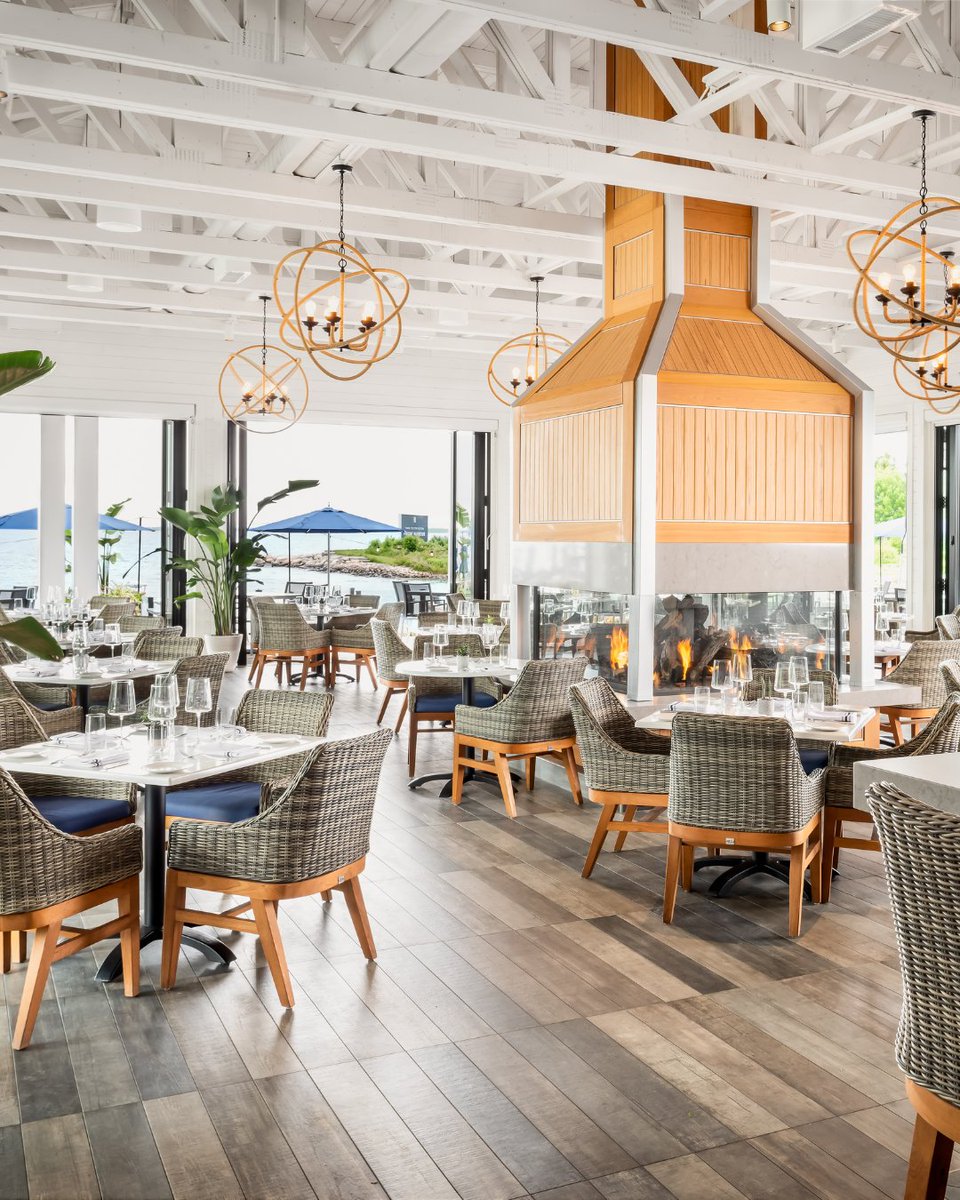 Love is in the Air!

 Say ‘I do’ on the shores of Lake Simcoe! Visit ow.ly/UY0j50V0q8k to connect with our event specialists 💍✨