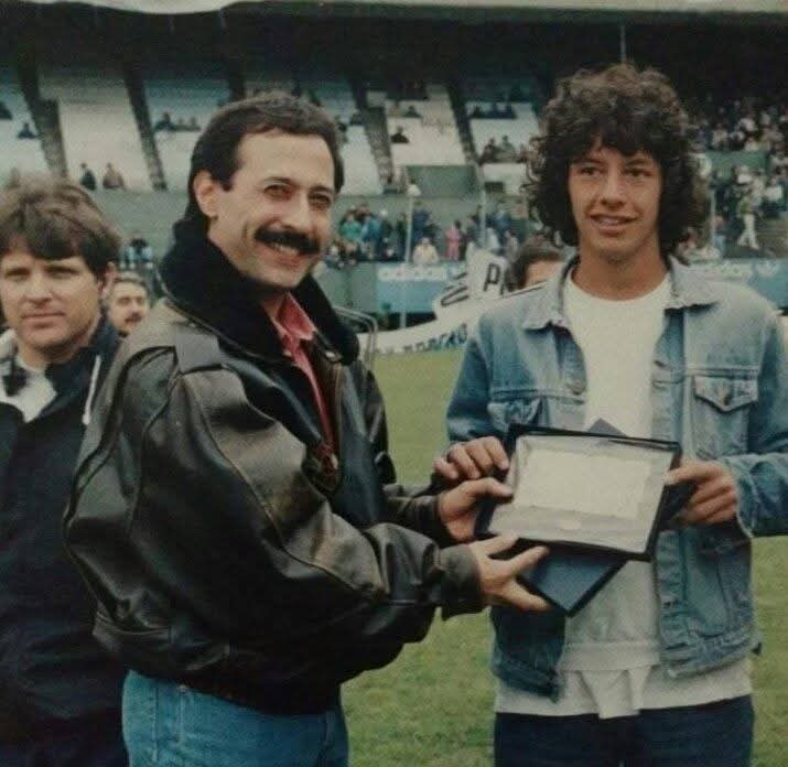 armandofazo420's tweet photo. @fedeebongiorno Que casualidad!! Se parece mucho a pepe argento. Máximo goleador de las inferiores de Racing ⚽ https://t.co/EZ2dj7sZVo