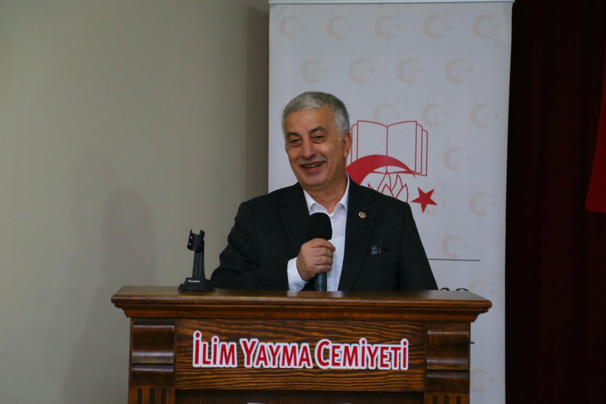 vehbikoctr's tweet photo. Ülkemizin köklü sivil toplum kuruluşlarından olan ve kurulduğu günden itibaren milli ve manevi değerlerimizi yaşatmak adına yaktığı hizmet meşalesi hiç sönmeyen İlim Yayma Cemiyeti’nin 13. Trabzon Olağan Kongresinin hayırlara vesile olmasını diliyor, yapılan kongre neticesinde başkanlık görevini devralan Fatih Uyar’a başarılar diliyorum. 

Bu güne kadar yaptığı çalışma ve hizmetlerinden dolayı da kıymetli başkanımız Hanefi Mahitapoğlu’na teşekkür ediyorum.