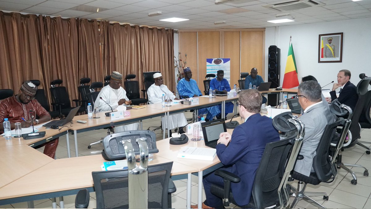 Bamako, le 14 février 2024 - Le Vérificateur Général a reçu en visite de courtoisie la Cheffe de la Mission du Fonds Monétaire International (FMI). Elle dirige la mission du FMI au Mali dans le cadre de la facilité élargie de crédit.