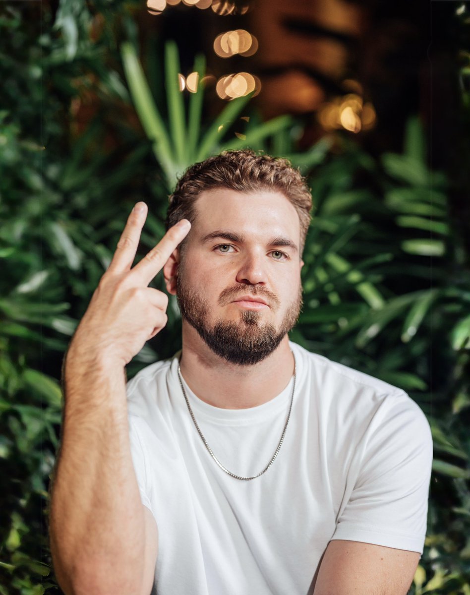 Happy Valentines Day to this amazing guy. Through the ups and downs, you always know how to put a smile on my face. You’re my rock. I love you <a href="/andrewscalia/">friendly white gay</a> 💘