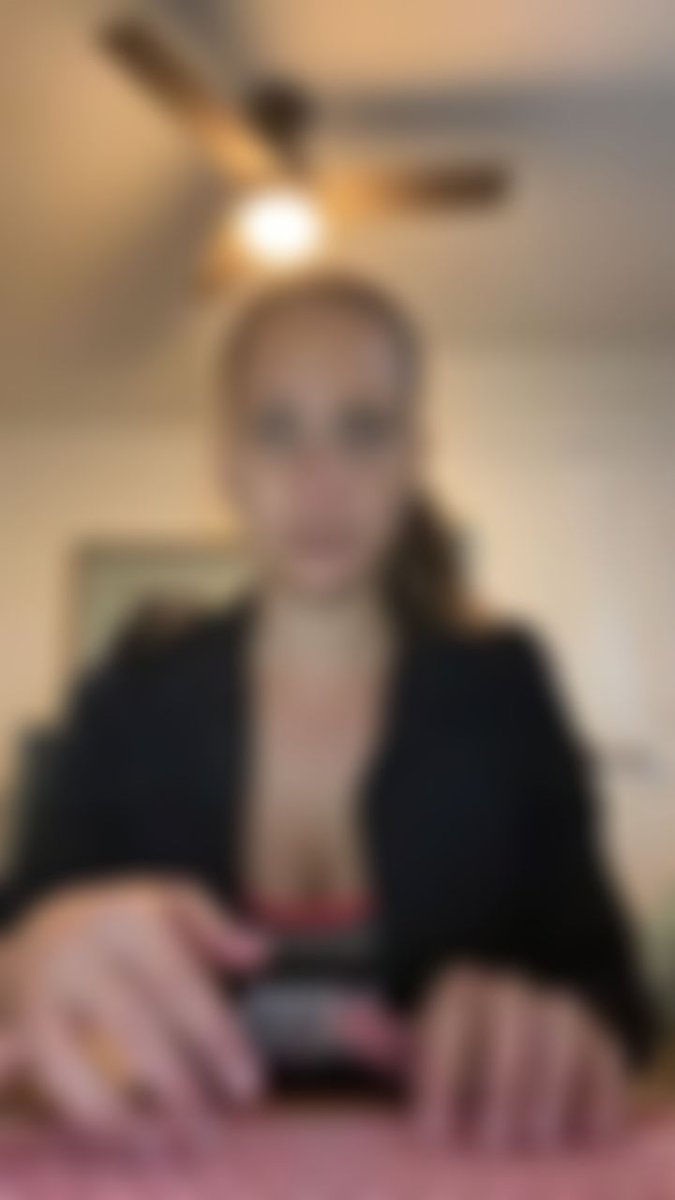 LacieShavon's tweet photo. LacieShavon is live now! https://t.co/KMWNoEKAZk https://t.co/7laETXI957