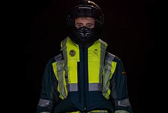 AUGC Tráfico (@augc_trafico) on Twitter photo INCREÍBLE : Que les pasa a los chalecos airbags de la G. Civil de tráfico? chalecos que saltan sin motivo, con el susto tremendo de los agentes y lo peor de todo recientemente un motorista que se cae y el airbag no se activa? esto que es? una ruleta rusa? <a href="/DGTes/">Dir. Gral. Tráfico</a> <a href="/interiorgob/">Ministerio del Interior</a> INCREÍBLE : Que les pasa a los chalecos airbags de la G. Civil de tráfico? chalecos que saltan sin motivo, con el susto tremendo de los agentes y lo peor de todo recientemente un motorista que se cae y el airbag no se activa? esto que es? una ruleta rusa? <a href="/DGTes/">Dir. Gral. Tráfico</a> <a href="/interiorgob/">Ministerio del Interior</a>