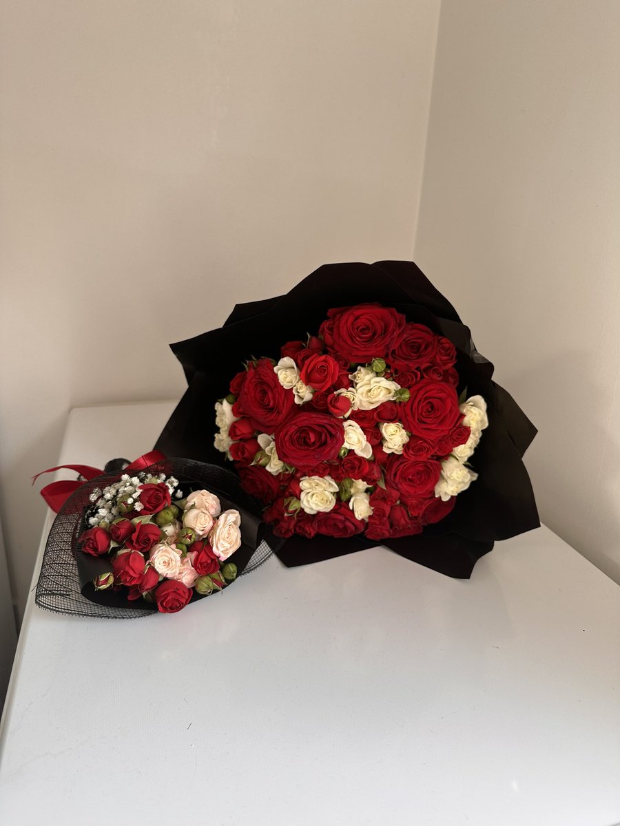zainabbhx's tweet photo. My favourite Galentine 💌 

@yasflorals https://t.co/1myyTEaj6M