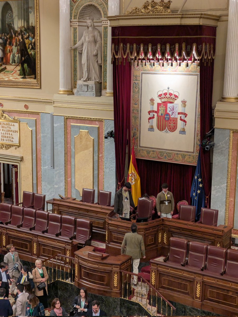 CMU SAN JUAN BOSCO (@mayordonbosco) on Twitter photo Terminamos las #jornadasdecolegiosmayores2025 .
Reflexión, diálogo, participación 👐👐👐
<a href="/SalesianosEs/">Salesianos España - #SomosFuturo</a> <a href="/ccmmue/">Consejo de Colegios Mayores Universitarios</a> <a href="/mayordonbosco/">CMU SAN JUAN BOSCO</a> Terminamos las #jornadasdecolegiosmayores2025 .
Reflexión, diálogo, participación 👐👐👐
<a href="/SalesianosEs/">Salesianos España - #SomosFuturo</a> <a href="/ccmmue/">Consejo de Colegios Mayores Universitarios</a> <a href="/mayordonbosco/">CMU SAN JUAN BOSCO</a>